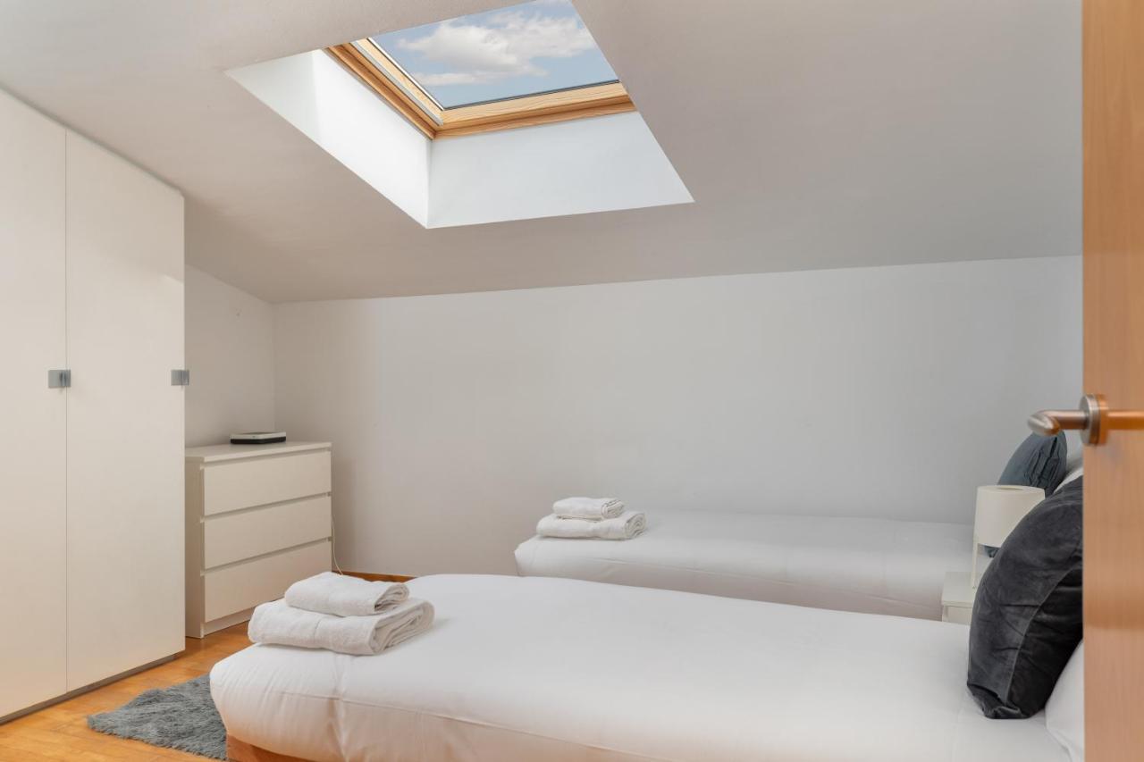 Flateli Cort Reial 7 Apartment Girona Exterior photo
